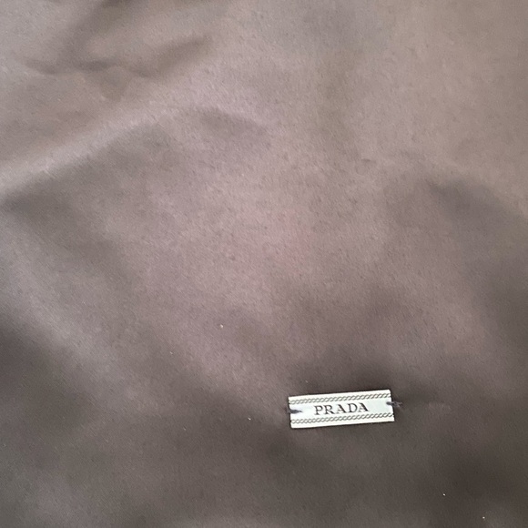 Prada - Picture 9 of 11